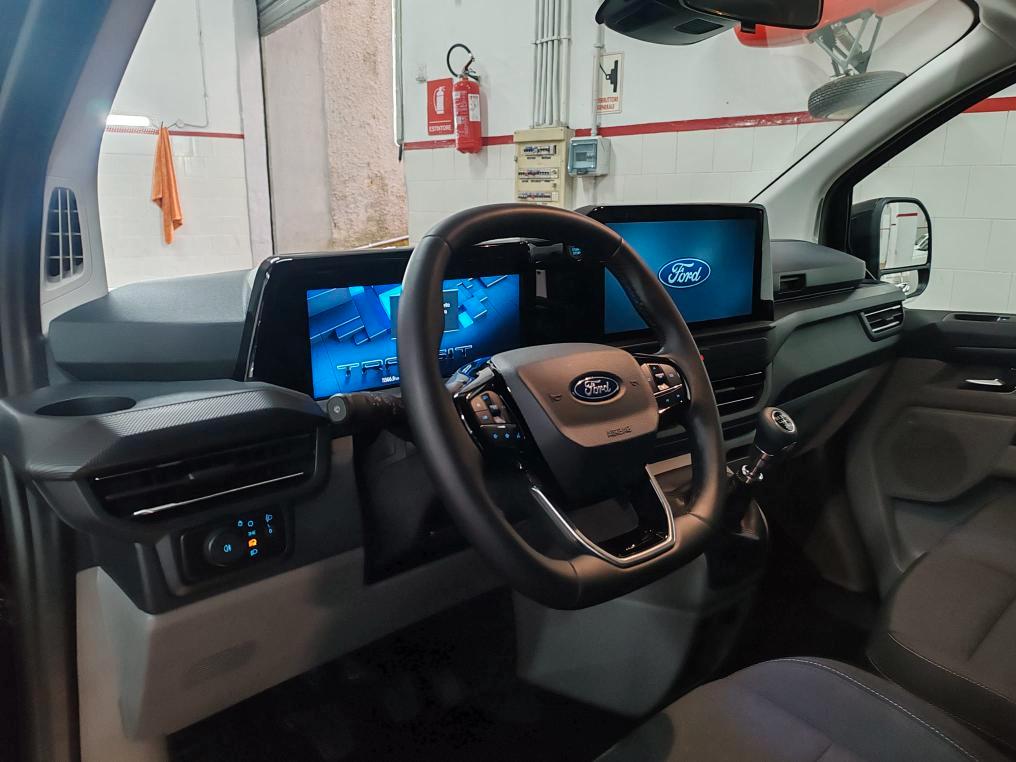 FORD Transit Custom V710 320 2.0 ecoblue 150cv combi M1 Titanium L1H1