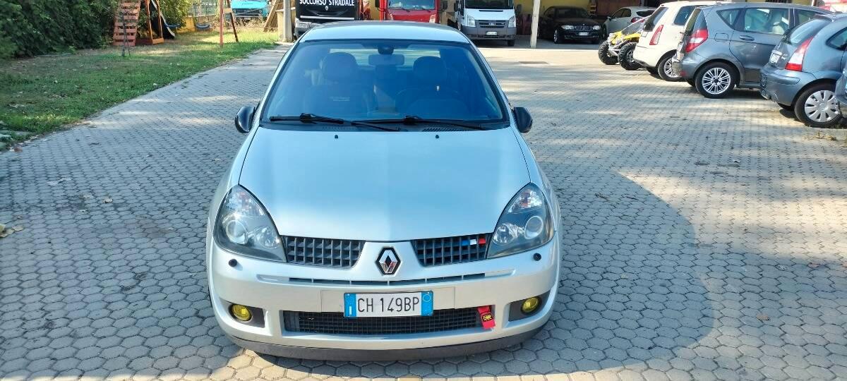 Renault Clio 2.0 16v Sport 3p