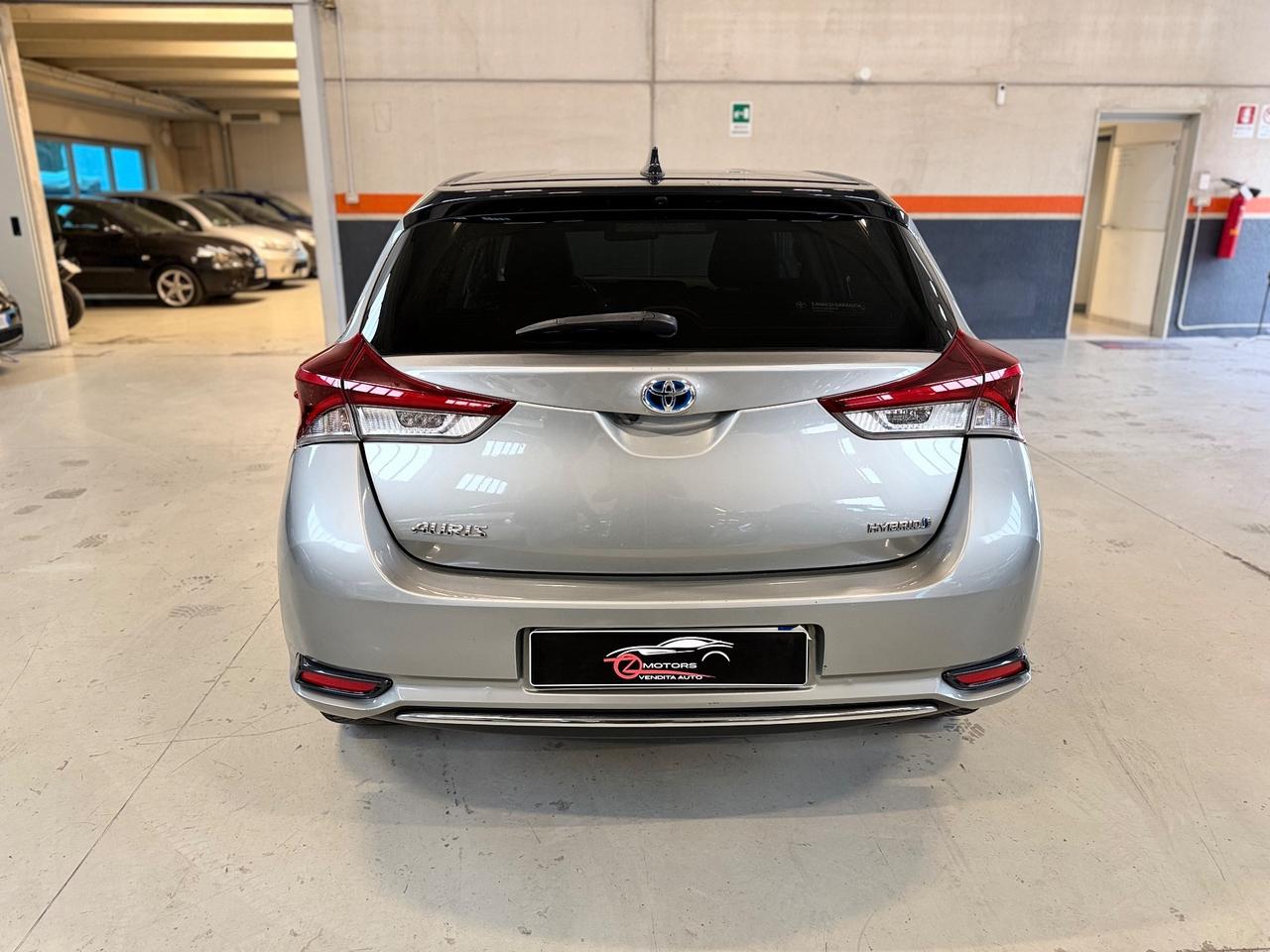 Toyota Auris 1.8 Hybrid Black Edition AUTOMATICA NEOPATENTATI