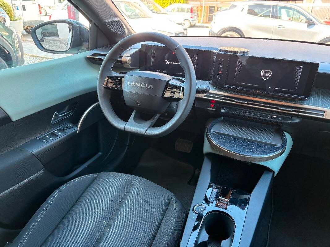 Lancia Ypsilon 1.2 mhev e-dct