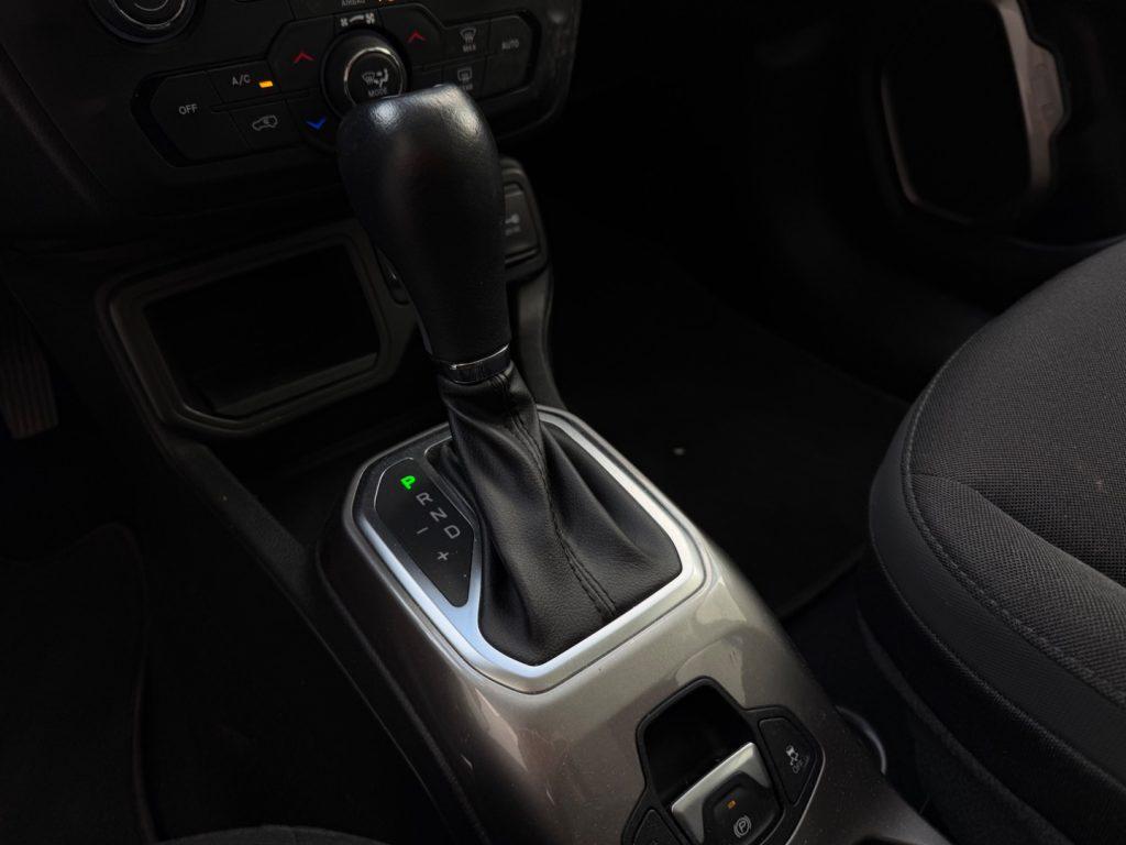 Jeep Renegade 1.5 Turbo T4 MHEV Limited tua da €199,00 mensili