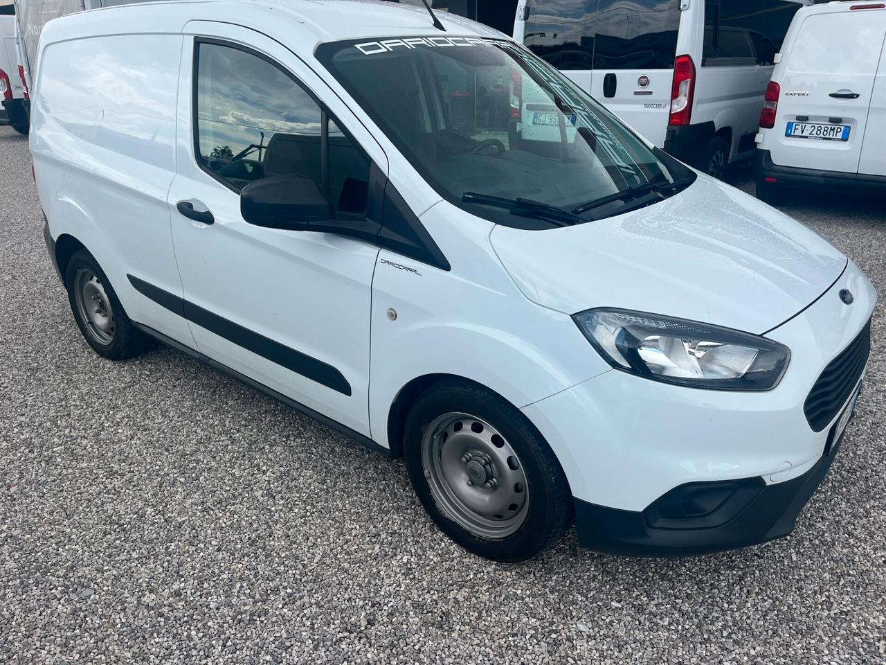 FURGONE FORD Transit Courier anno 2021