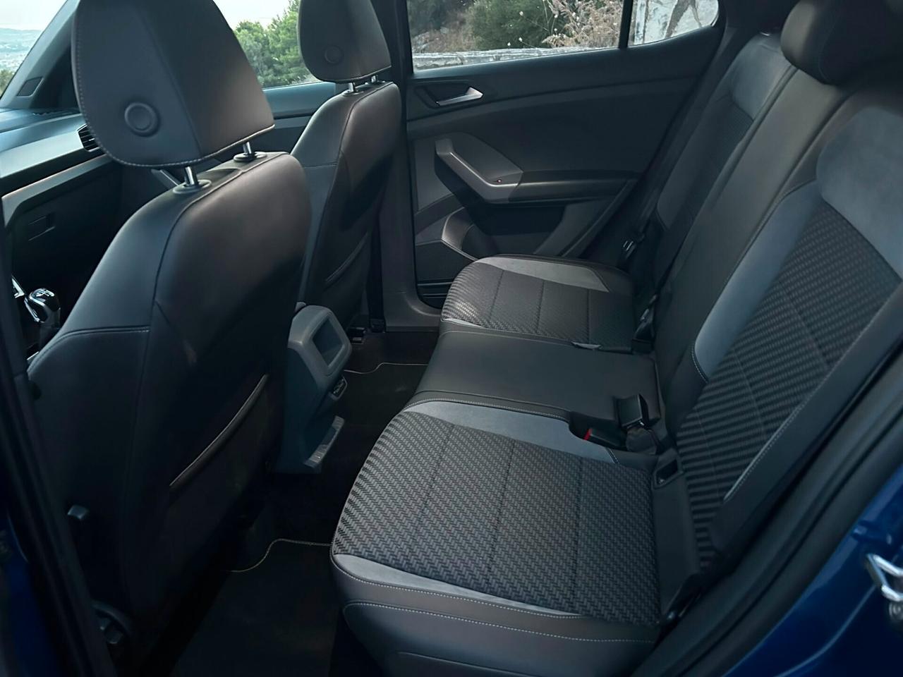 Volkswagen T-Cross 1.6 TDI Advanced R LINE PLUS