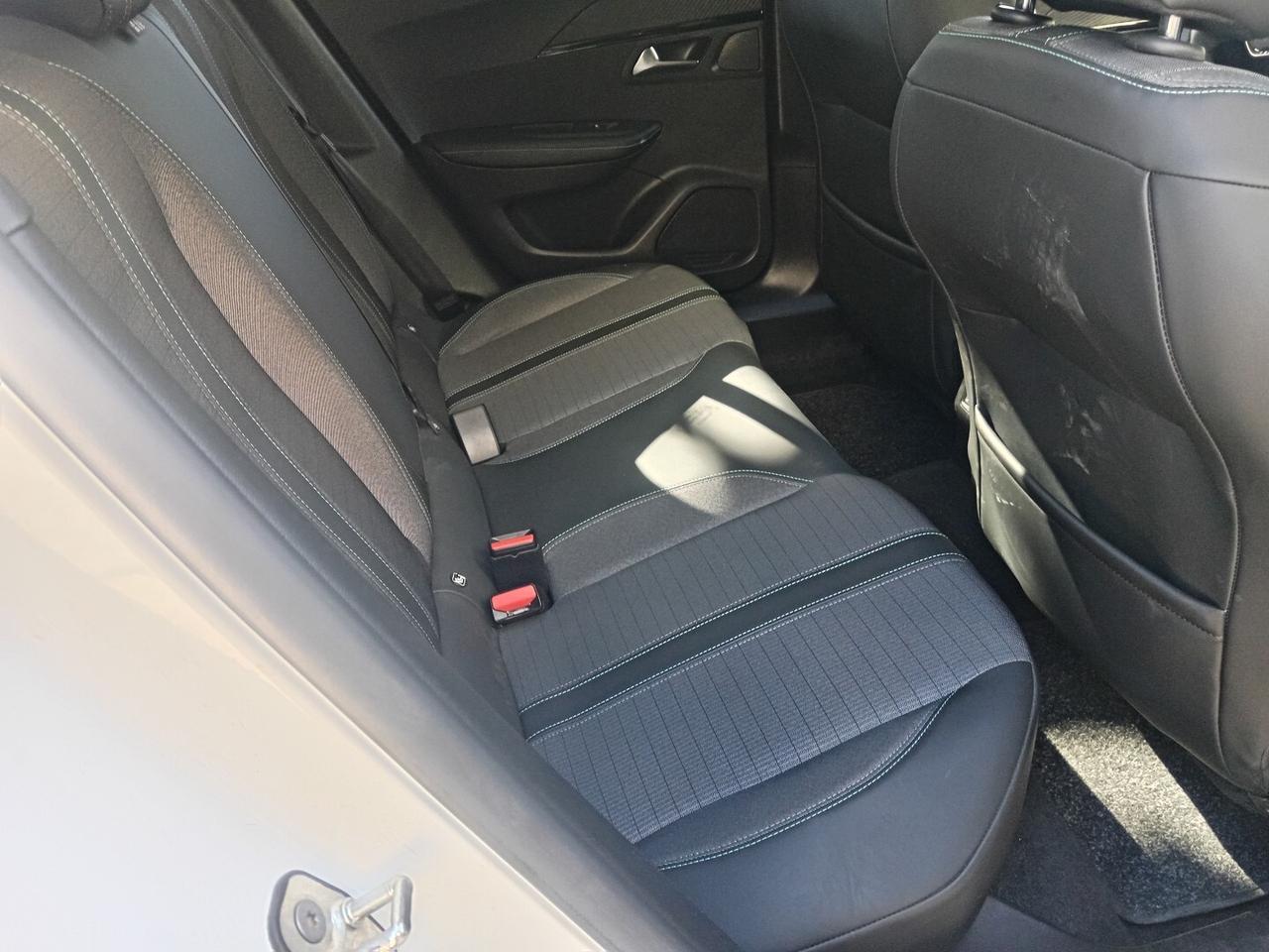 Peugeot 2008 2008 1.2 puretech Allure Pack 100cv