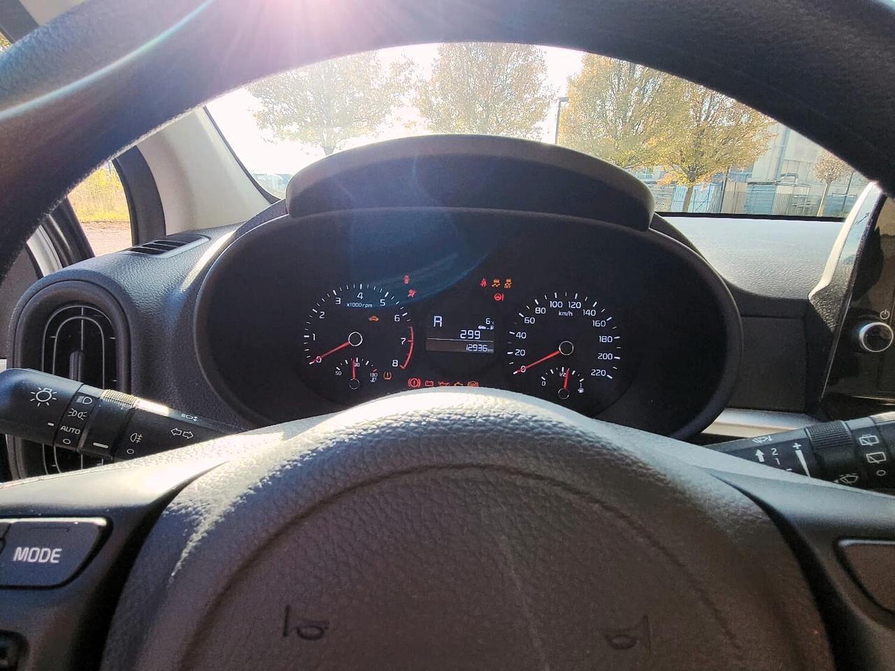 Kia Picanto 1.0 12V 5 porte AMT Urban (67cv)-GARANZIA DI 6 ANNI O KM 150.000