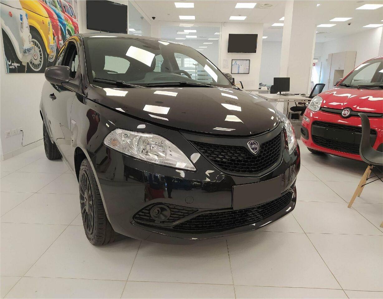 LANCIA Ypsilon III 2021 - Ypsilon 1.0 firefly hybrid Silver s&s 70cv