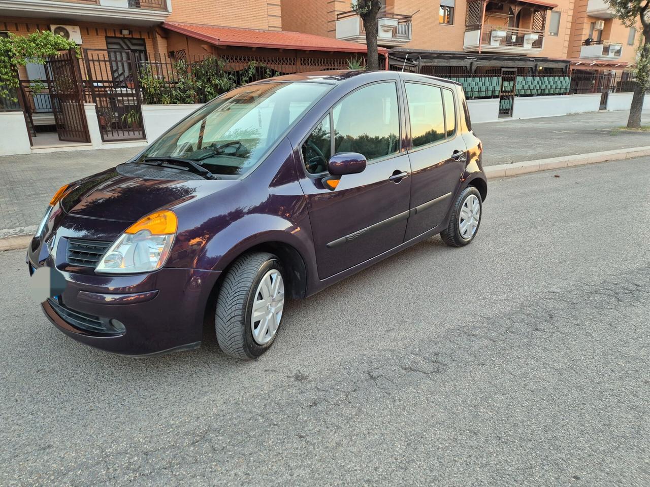 Renault modus 1.2 benzina anno 06 viola