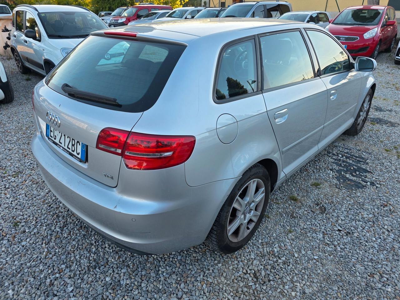 Audi A3 SPB 1.6 TDI 105 CV CR Ambition