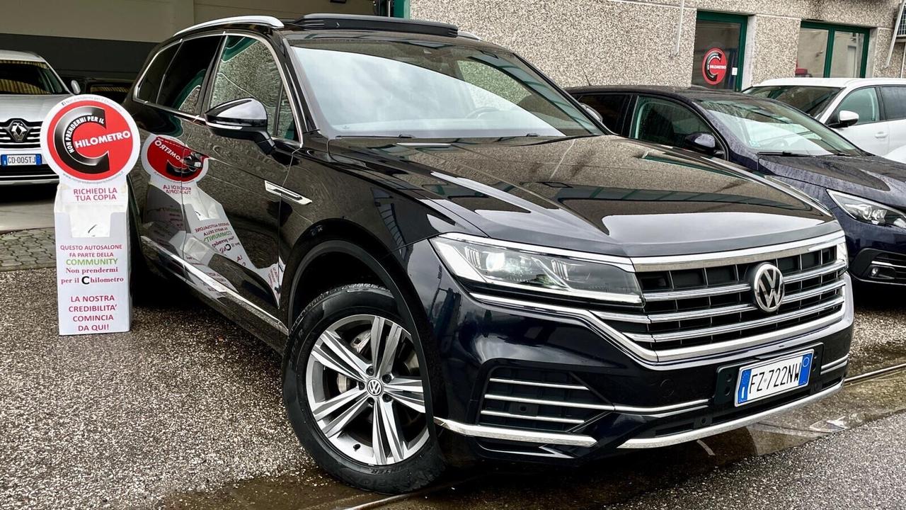 Volkswagen Touareg 3.0 V6 286 CV TETTO Virtual