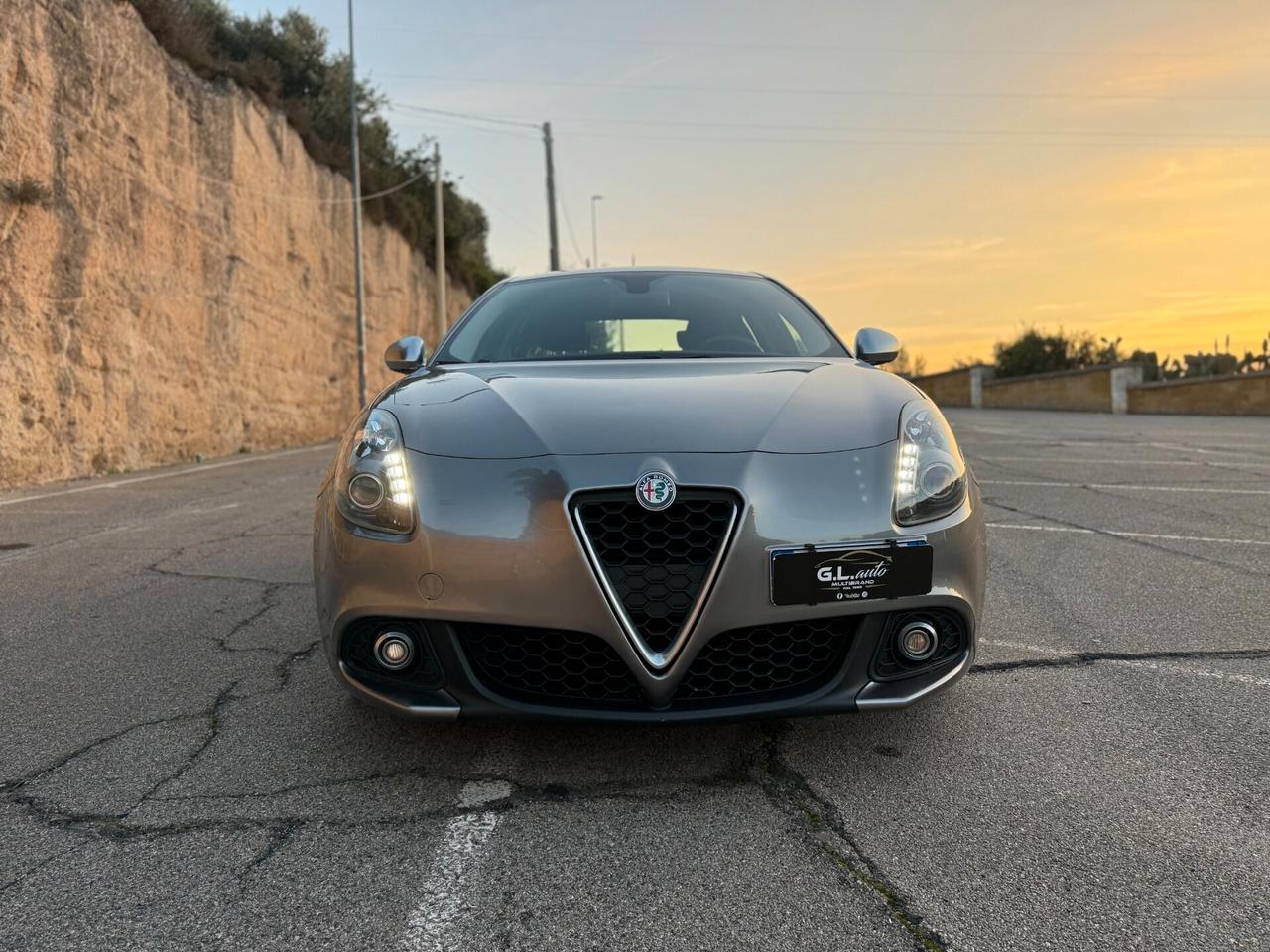 Alfa Romeo Giulietta/1.6 120CV/LED/17"/NEOPATENTATI