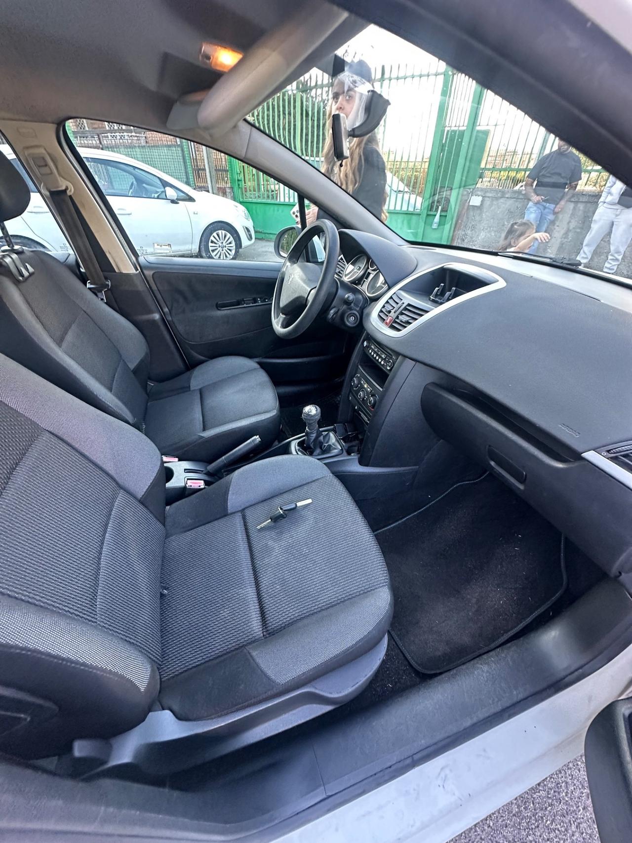 Peugeot 207 1.4 8V 75CV 5p. Energie Sport ECO GPL