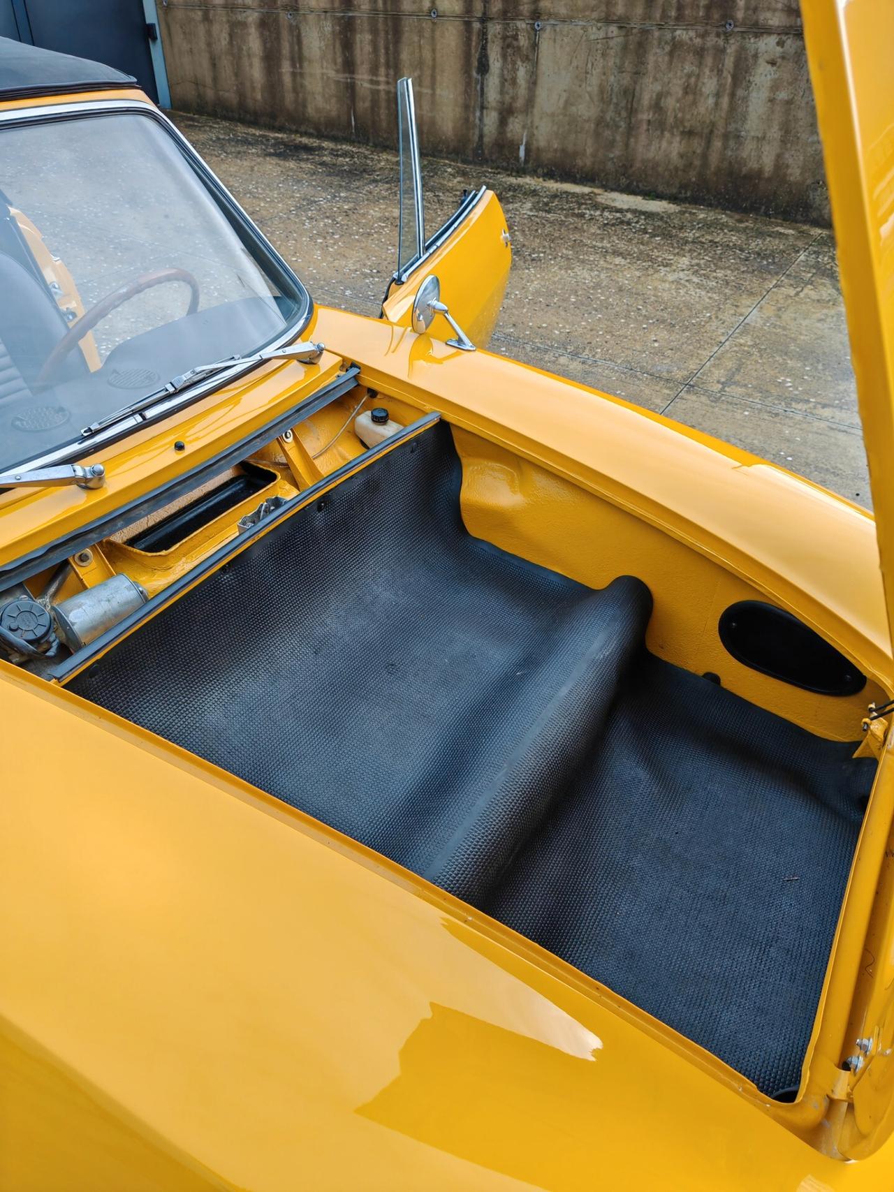 Fiat 850 Spider (RESTAURO TOTALE)