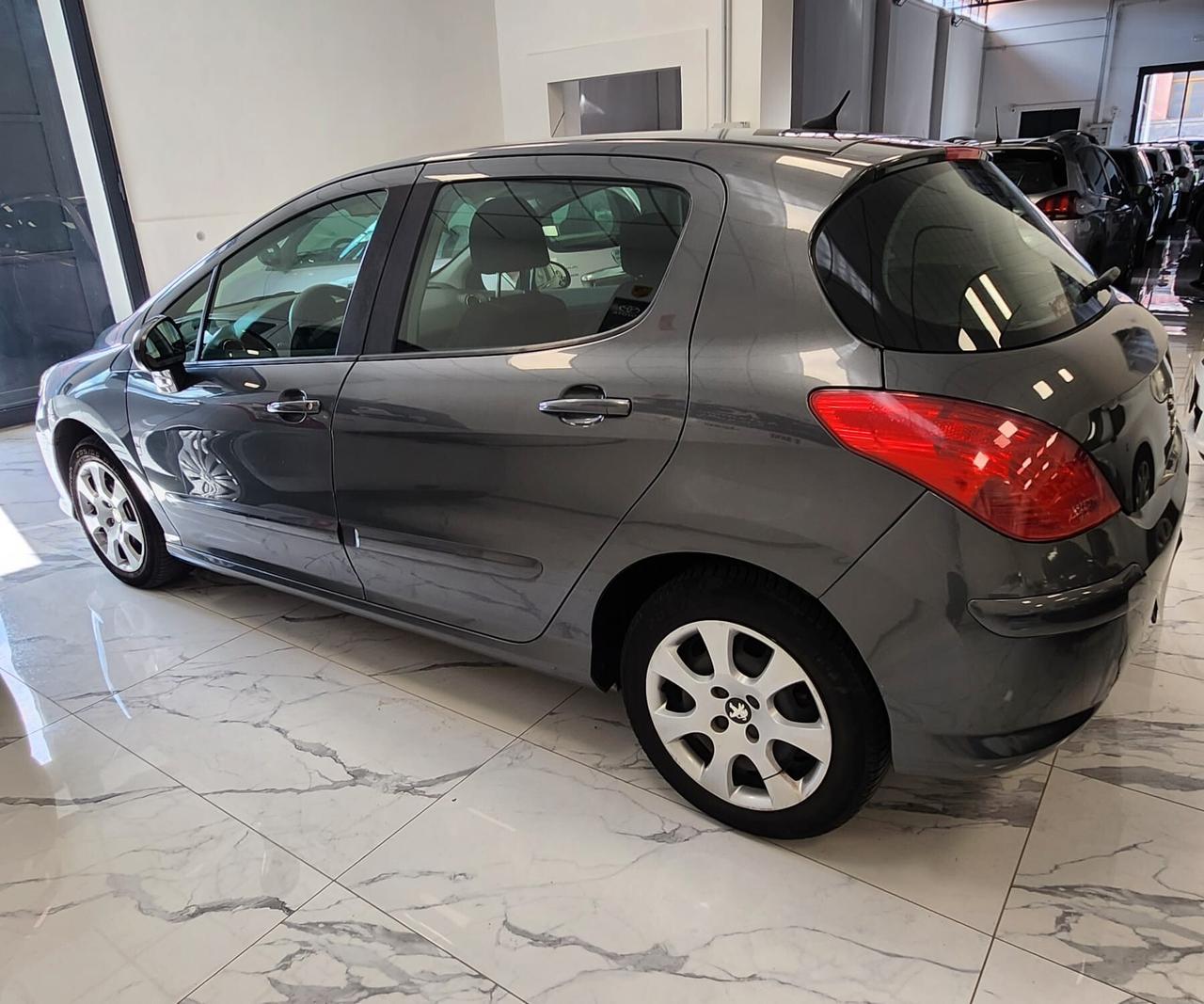 Peugeot 308 1.6 HDi 90CV FAP 5p. Premium