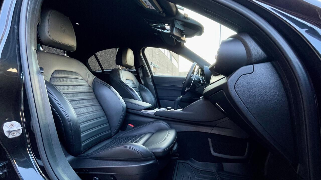 ALFA ROMEO GIULIA 2.0 TURBO VELOCE AT8 Q4 280CV - FULL LED, PELLE, SEDILI RISCALDATI