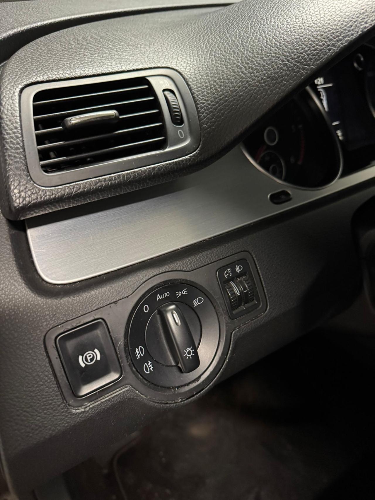 Volkswagen Passat 2.0 TDI DPF Var. Highline 2009 EURO 5