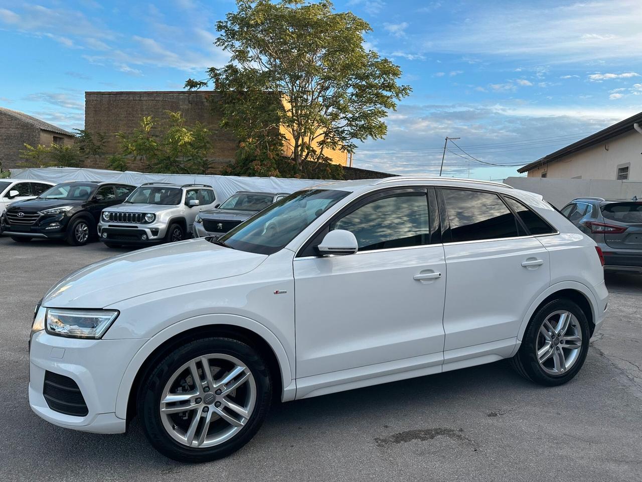 Audi Q3 2.0 TDI Quattro S tronic S Line - 2015