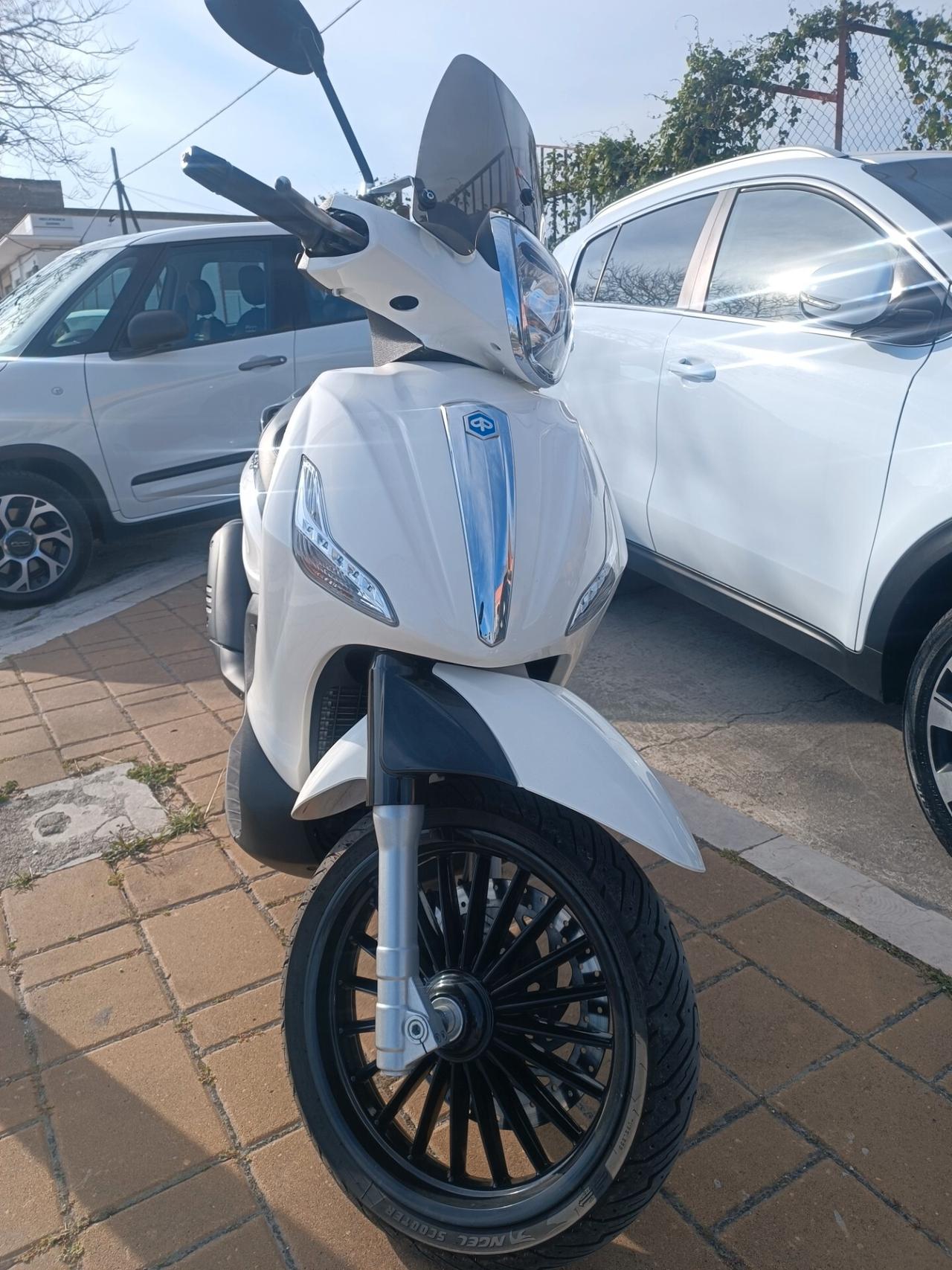Piaggio Beverly 300