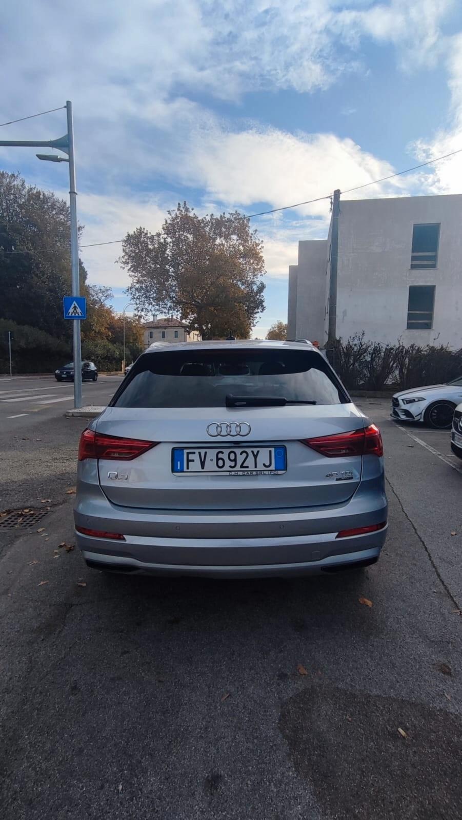 Audi Q3 40 TDI quattro S tronic Business Advanced