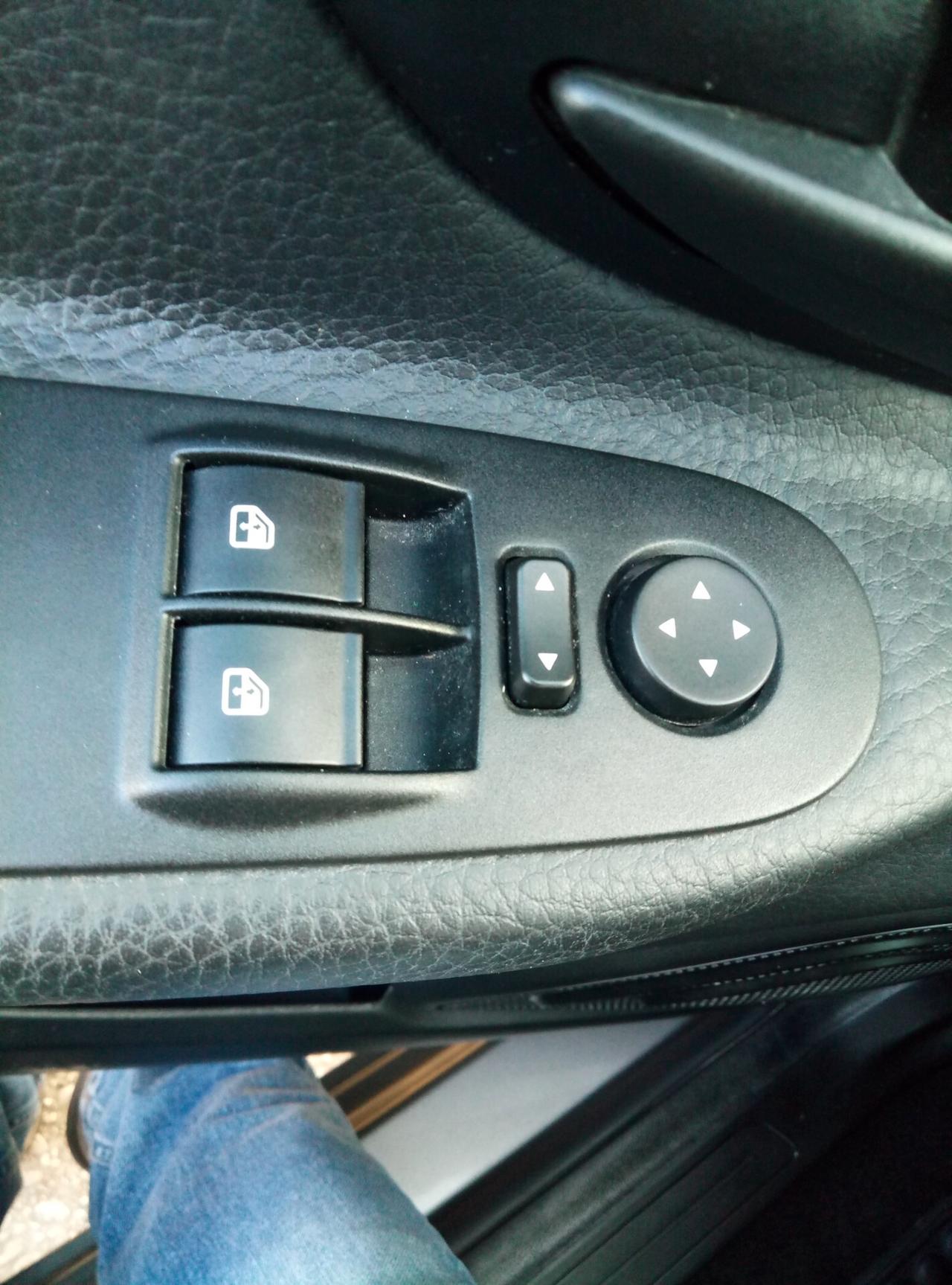 Lancia Ypsilon 1.0 FireFly 5 porte S&S Hybrid Gold