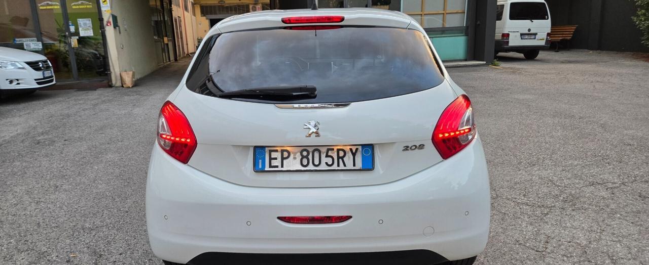 Peugeot 208 1.4 HDi 68 CV 5 porte Allure