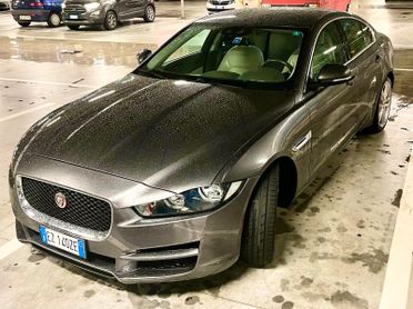 JAGUAR XE 2,0 180CV- AUTOMATICA-EURO 6- MOTORE NUOVO