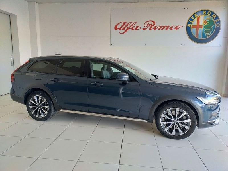 Volvo V90 Cross Country B4 (d) AWD Geatronic Business Pro Line