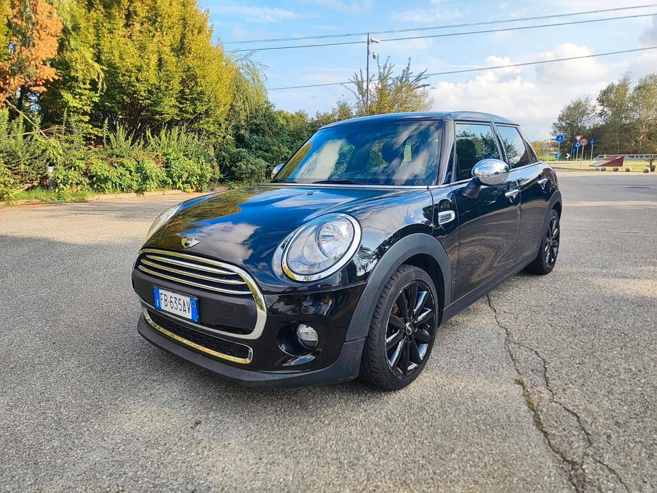 Mini 1.5 D 5 porte 65.000 KM