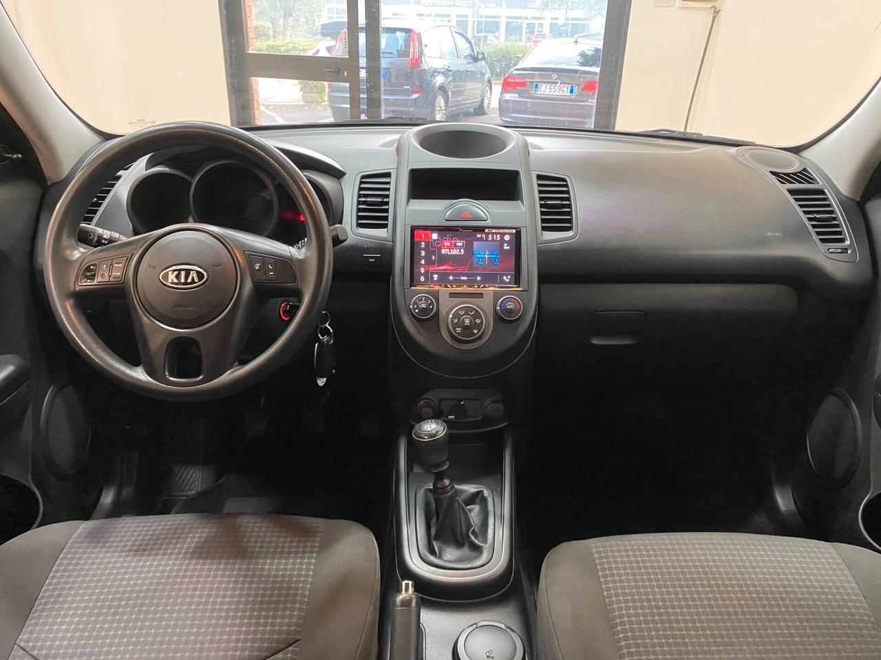 Kia Soul 1.6 CRDi VGT Cool Urban Shark