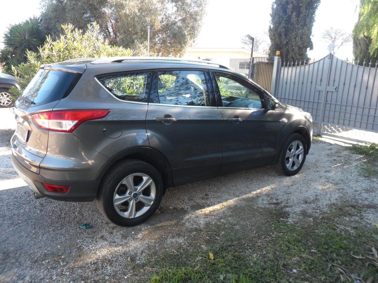 Ford Kuga 2.0 TDCi 140 CV 2WD Titanium DPF