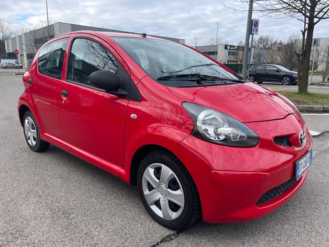 Toyota Aygo 1.0 12V VVT-i 5 porte *Neopatentati*Solo 60000km*