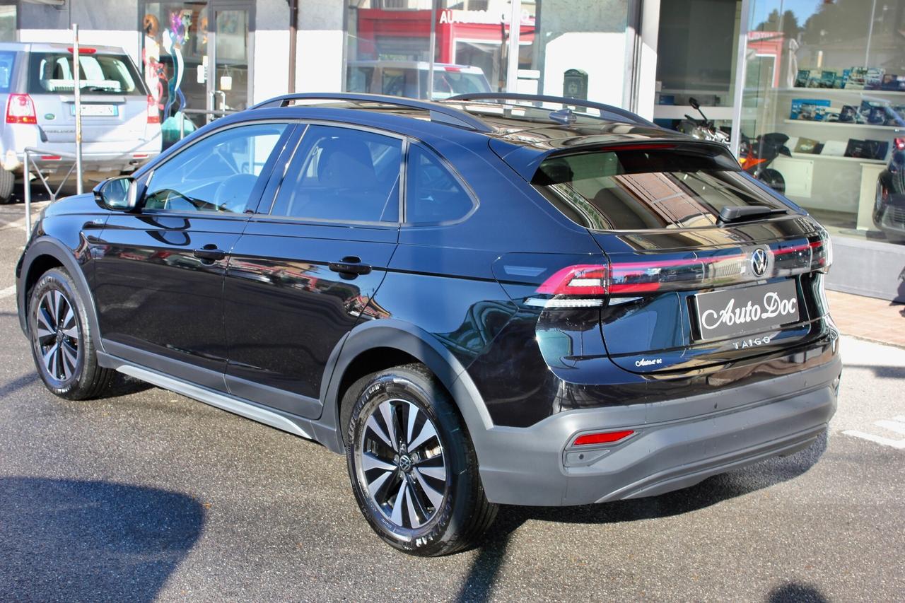 Volkswagen Taigo Life 1.0 TSI 110CV virtual cockpit navy sensori