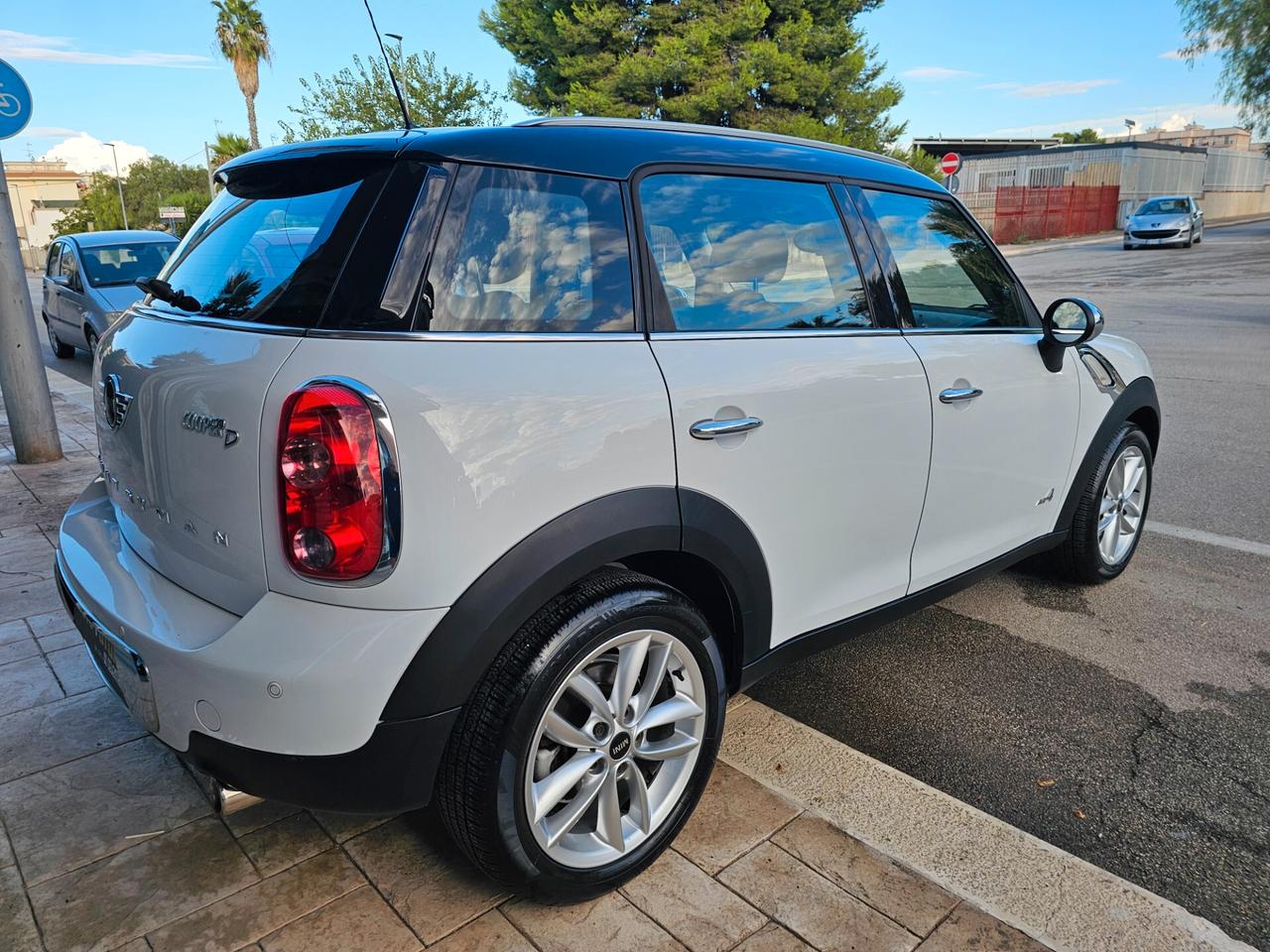 Mini Cooper Countryman 2.0 D ALL4 Automatica