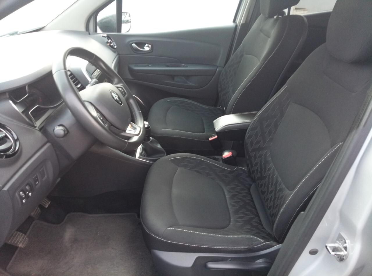 Renault Captur TCe 12V 90 CV Business iNTENSE