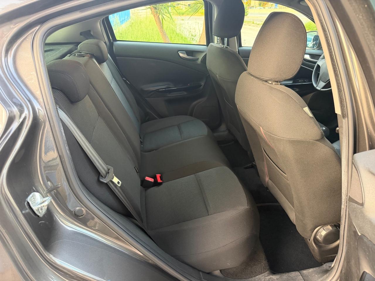 Alfa Romeo Giulietta 1.6 JTDm-2 105 CV 2012