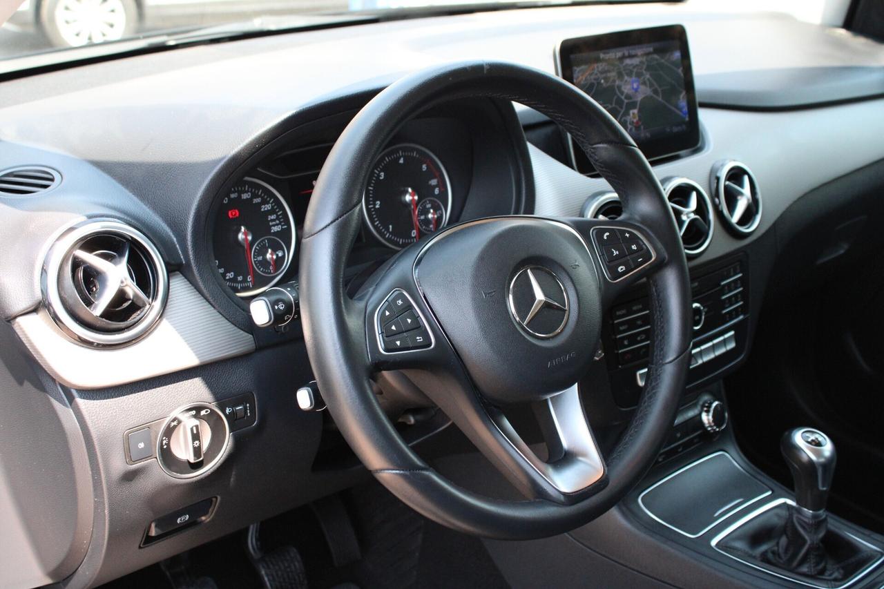 Mercedes-benz B 180 B 180 d Premium