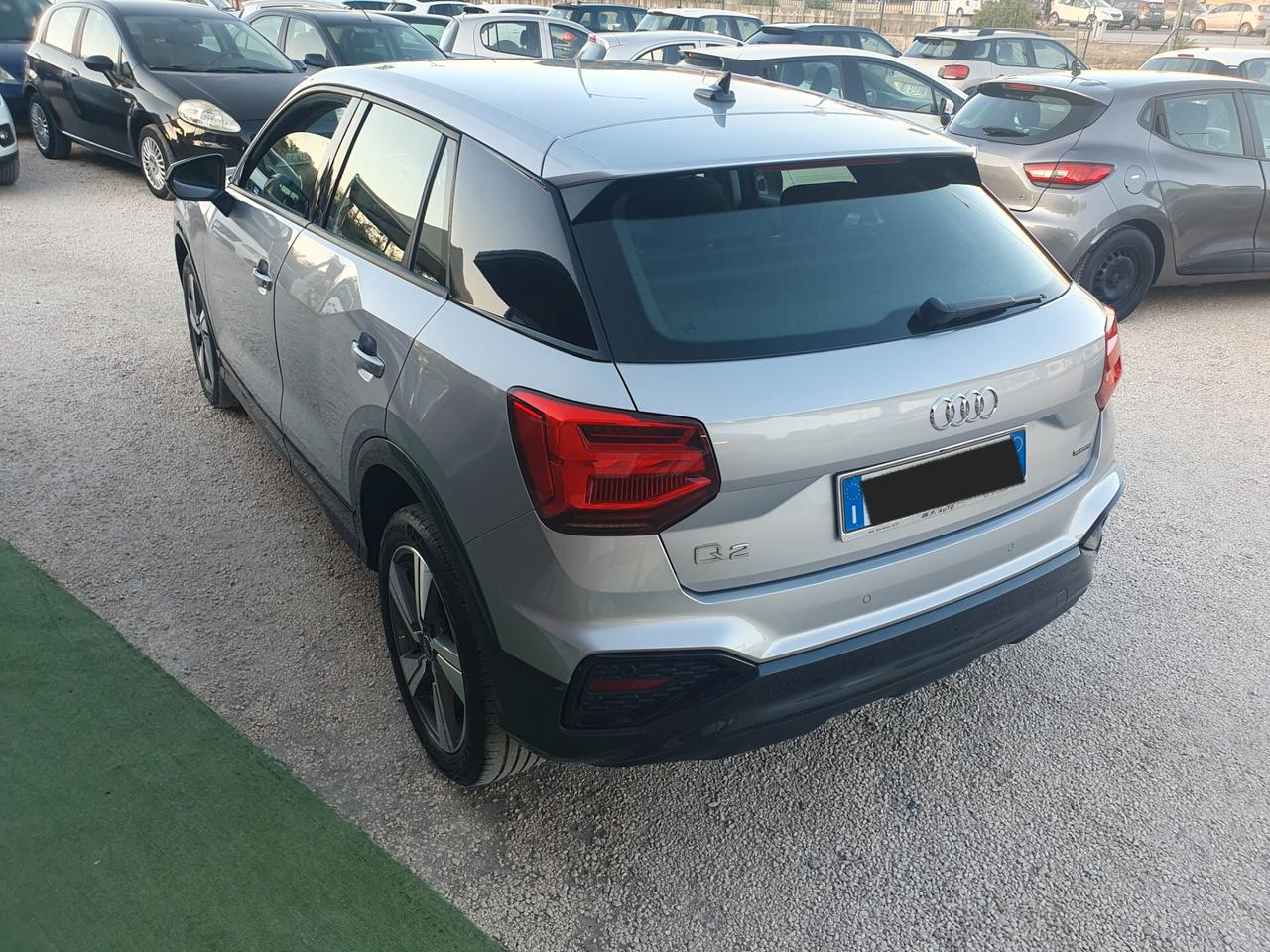 Audi Q2 35 TDI quattro S tronic Identity Black