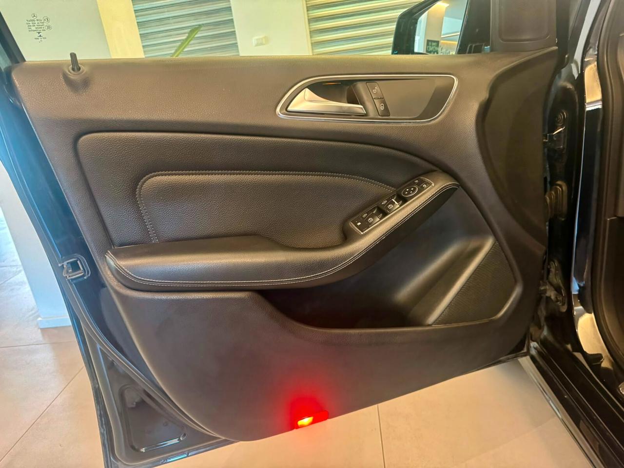 MERCEDES CLASSE B180 PREMIUM 80KW AUTOMATICA