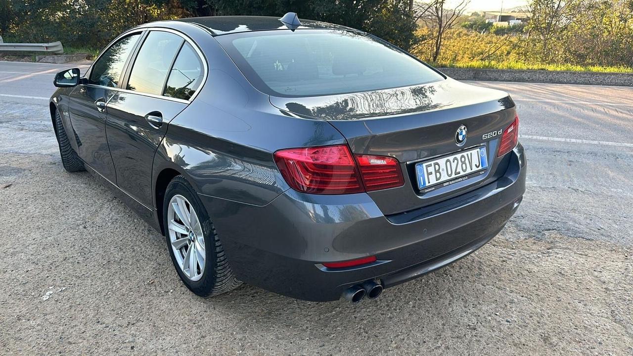 Bmw 520d Business aut. 190 Cv - 2015