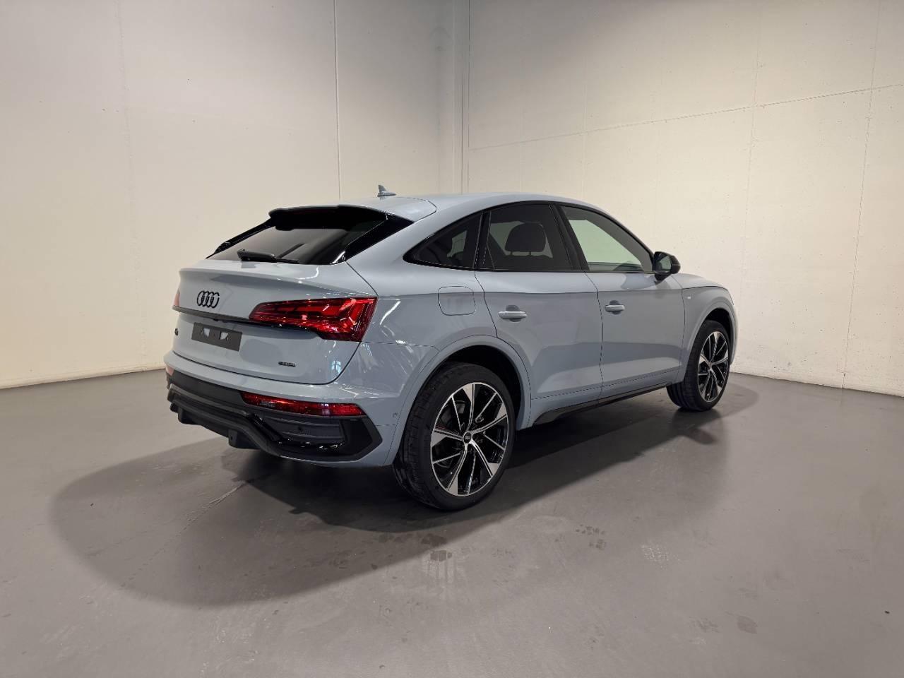 AUDI Q5 SPORTBACK 40 TDI MHEV QUATTRO S-TRONIC IDENTITY BLACK