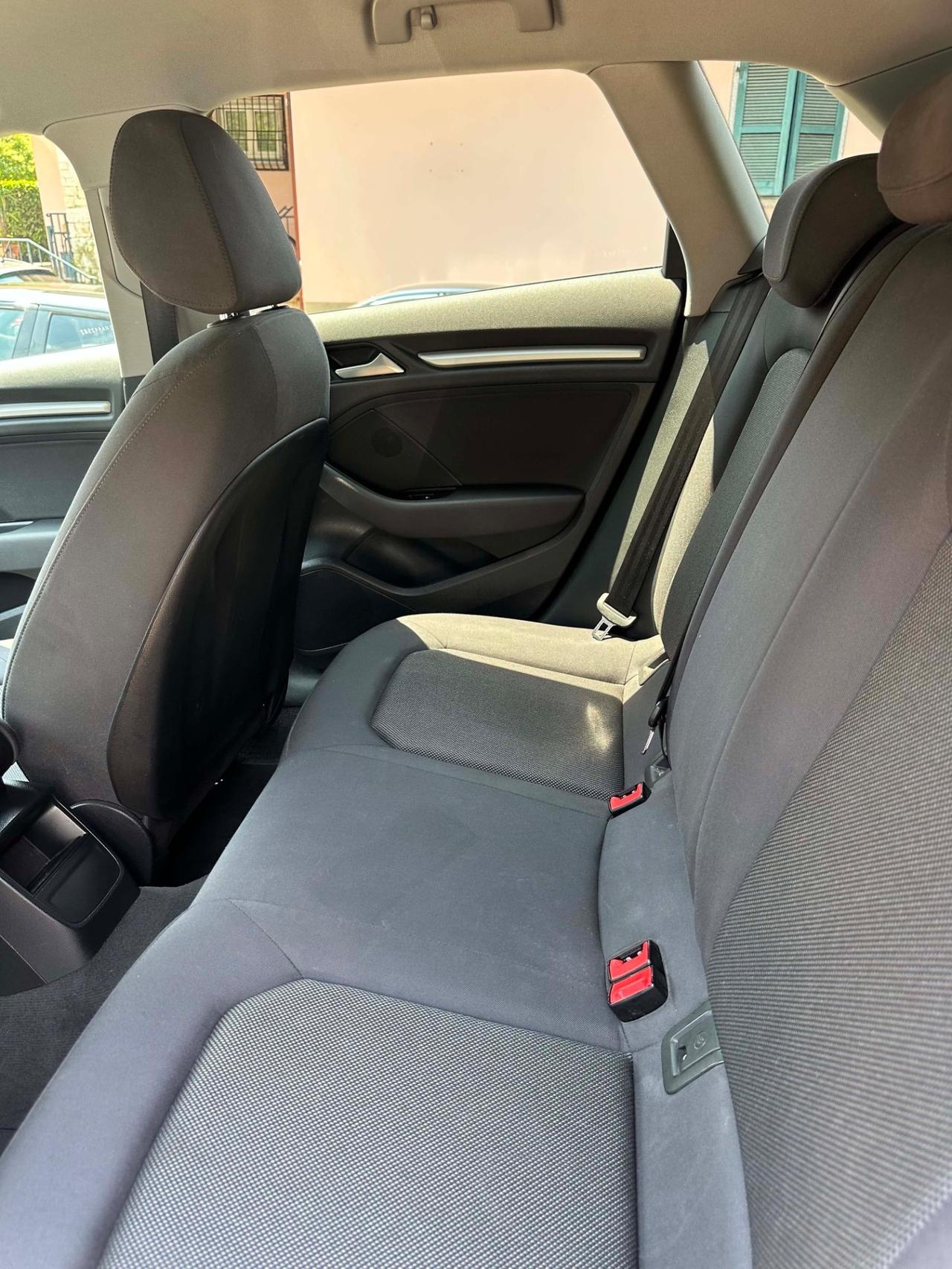 Audi A3 SPB 2.0 TDI SPORT KMCERT UNICOPR