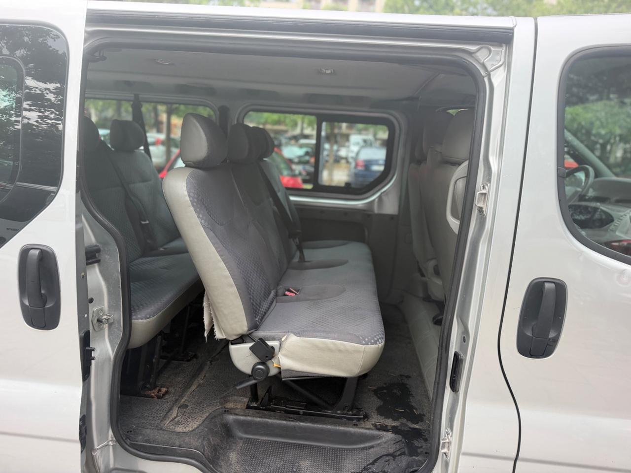 Renault Trafic T29 2.0 dCi/115 PL-TN Passenger 9 posti