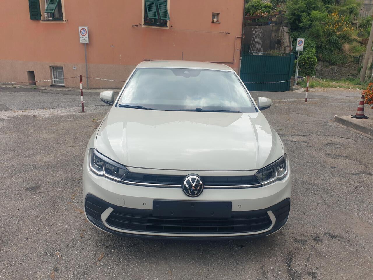 Volkswagen Polo 1.0 active