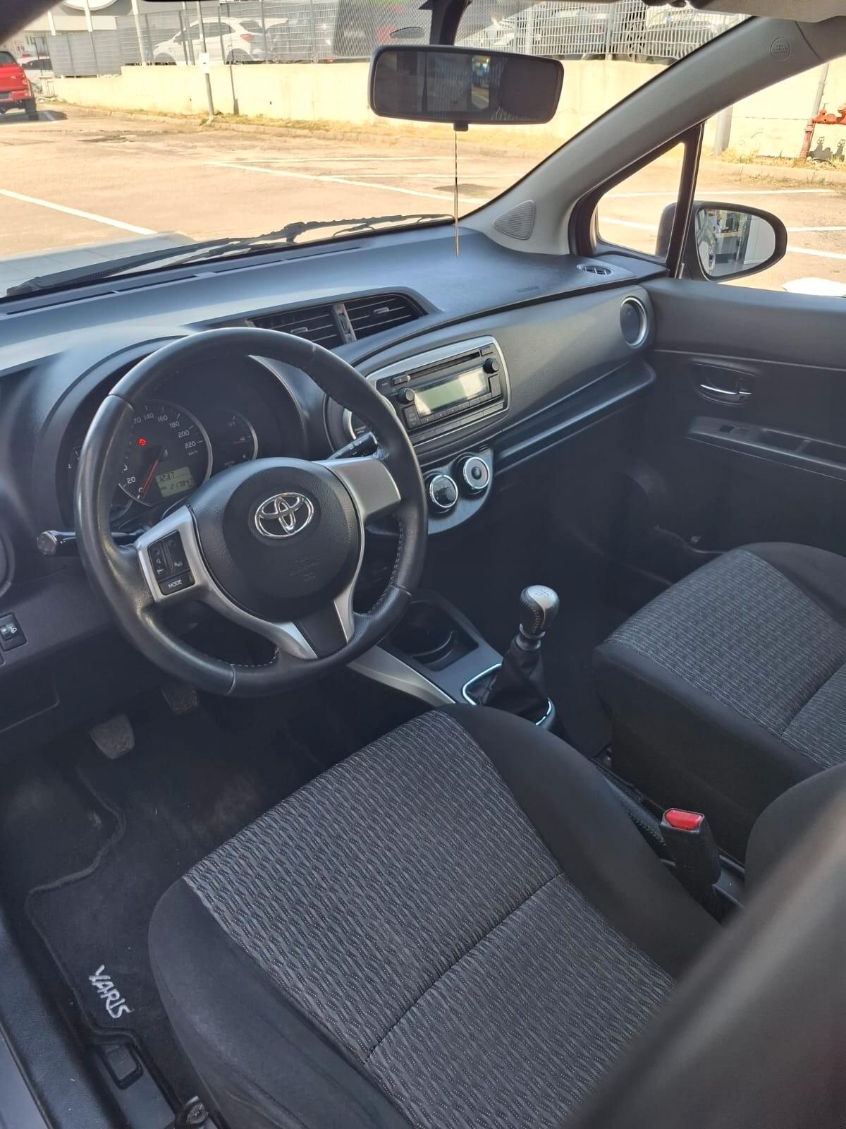 Toyota Yaris 1.4 D-4D 5 porte Lounge