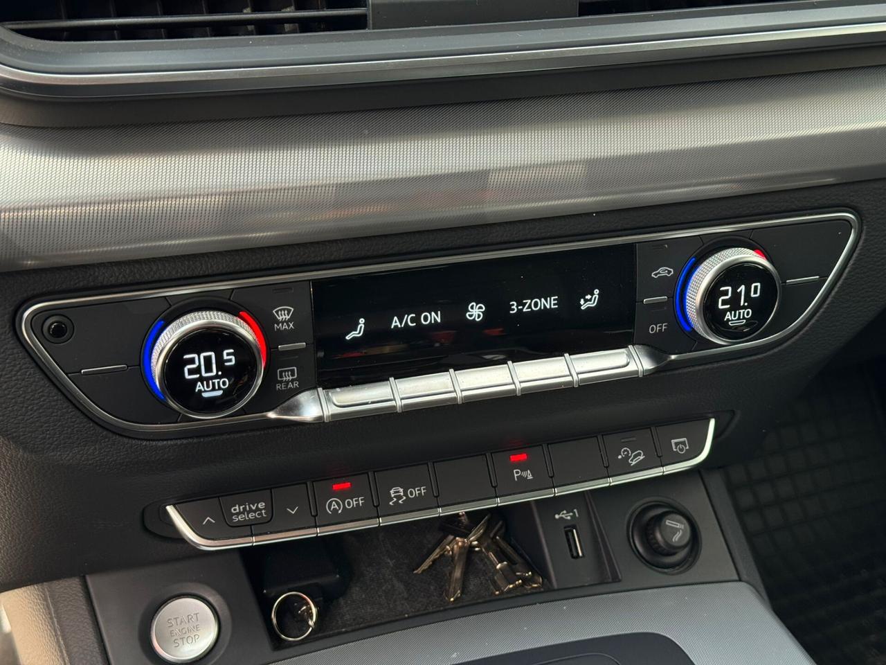 Audi Q5 2.0 TDI quattro S tronic Business Sport