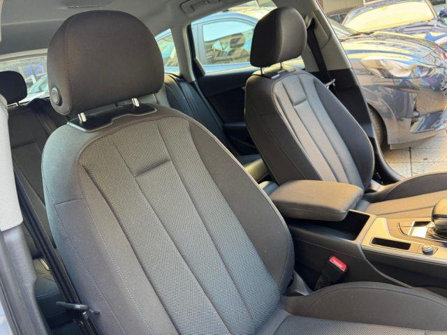 AUDI A4 Avant 30 TDI 136 CV S Tronic Business