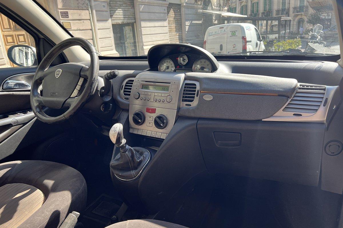 LANCIA Ypsilon 1.2 Oro