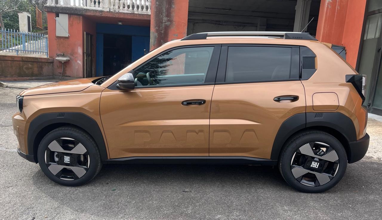 Fiat Grande Panda 1.2 Hybrid 110 CV S&S La Prima