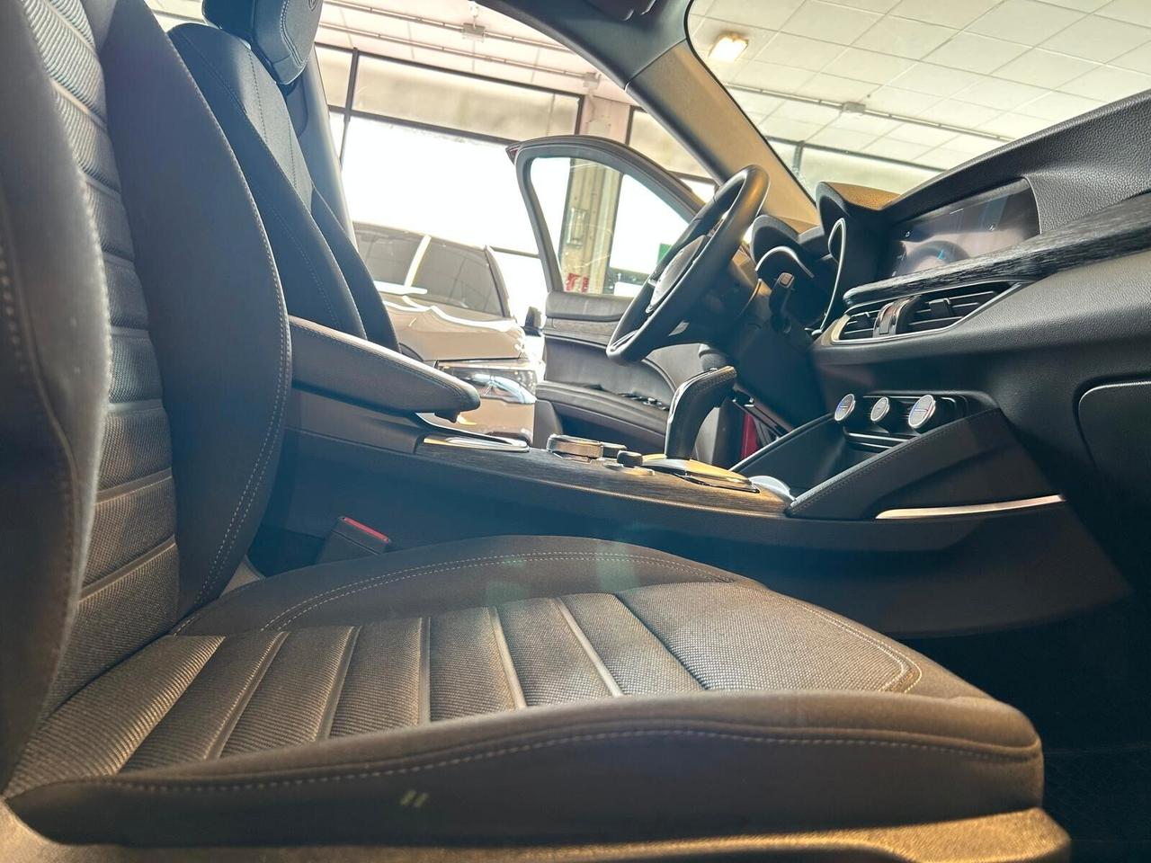 Alfa Romeo Stelvio BUSINESS 2.2 Turbodiesel AT8 Q4 53000 KM