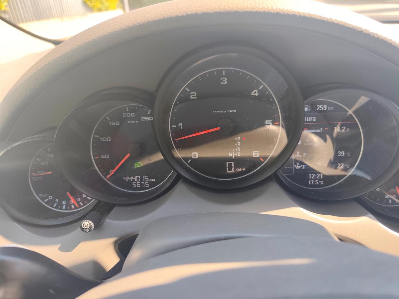 Porsche Cayenne 3.0 Diesel lavori certificati