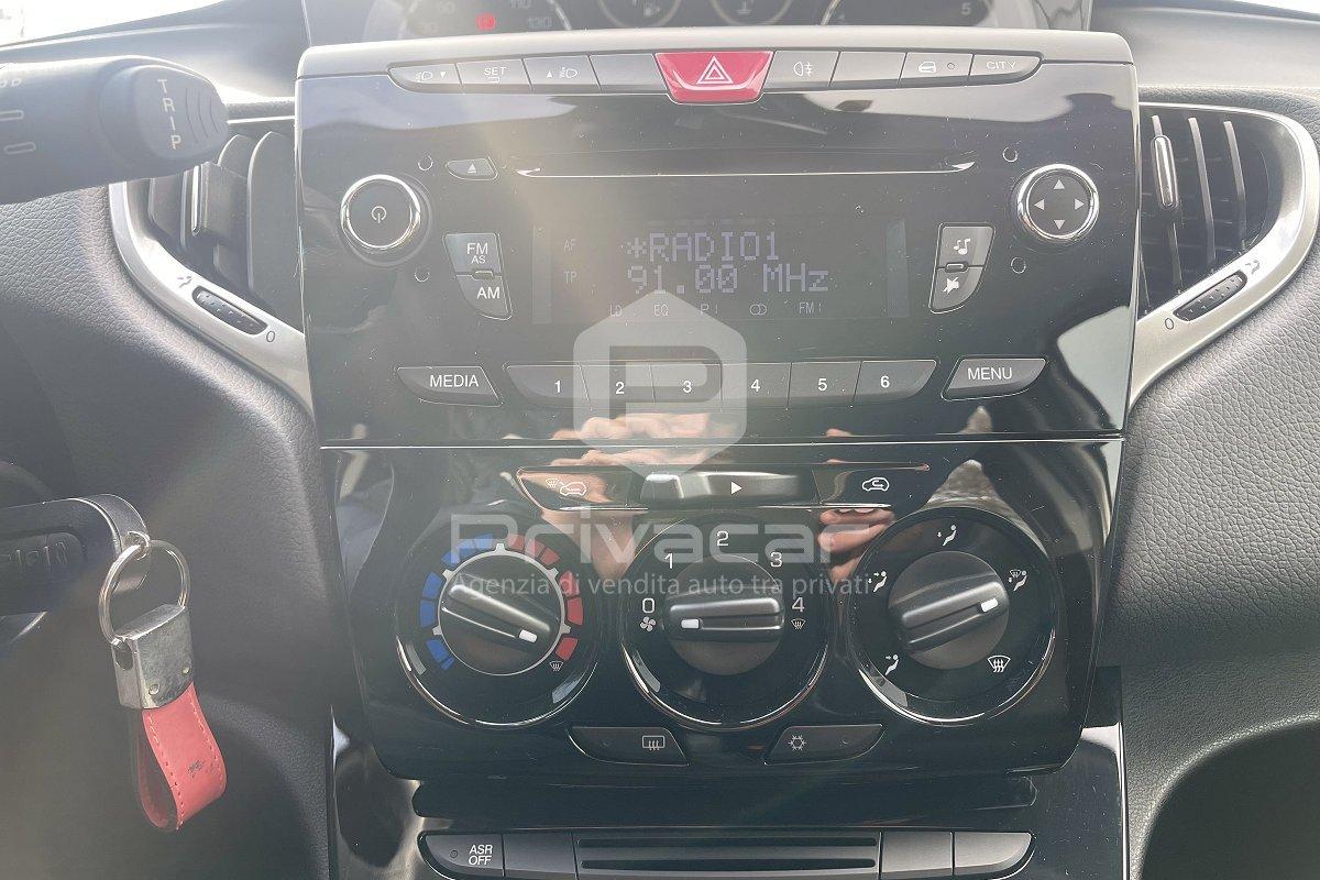 LANCIA Ypsilon 1.2 69 CV 5 porte Gold